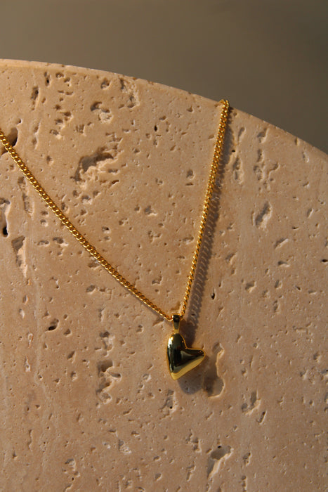 18K Amor Necklace