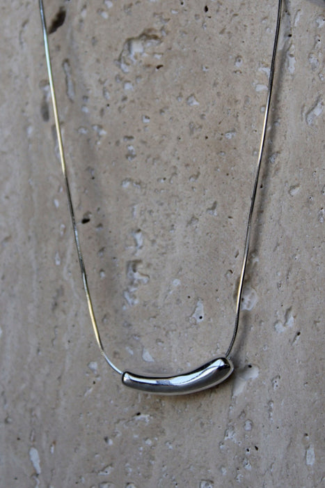 Arc Flow Silver Necklace